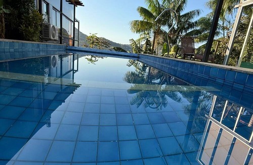 Vargem Grande House | Glass house with private pool