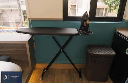 Van Mieu Apartment | 3BR3BA Family room 2'to TrainStr Free Laudry-Gym