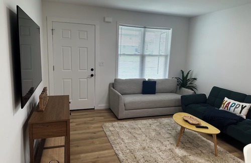 Lawson Heights House | SVC Homecoming, Ligonier Days, Palmer Airport- New 3BD House