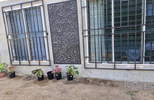 Port Moresby Apartment | Entire 2 bedroom Apartment in Port Moresby 10 minutes drive to the nature park