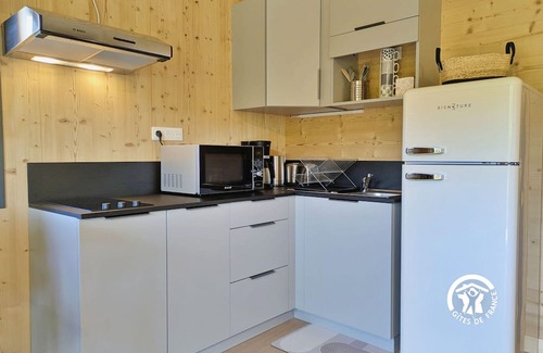 Saint-Berthevin Cottage | Cozy chalet near Laval, 4 pers., pets allowed