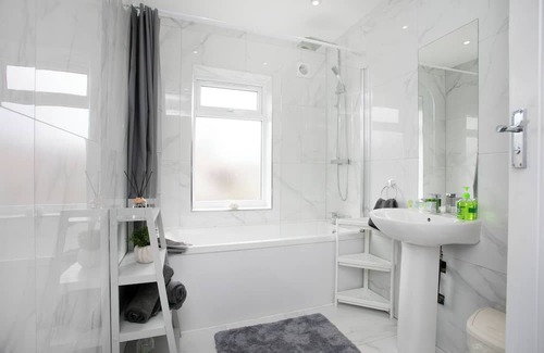 Leicester House | *ContractorsDiscounts/Business/FreeParking/WiFi*