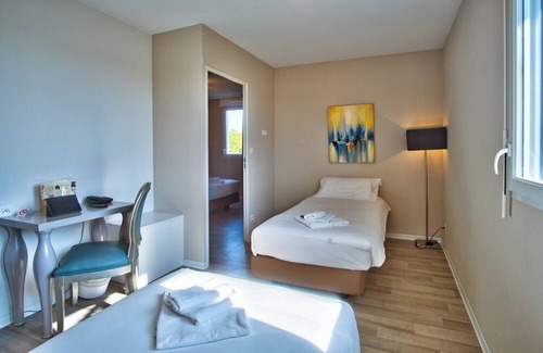 Mouguerre Hotel | Great Locale in Biarritz! Free Parking, Near Remparts de Mousserolles
