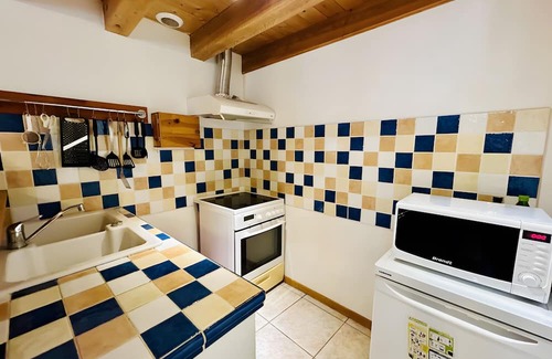 Saint-Pierre-d'Albigny House | At the Foot of the Castle - Parking, WiFi, Garden - Savoie College