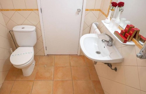Areias de Sao Joao Hotel | 1BR Beachside Retreat: Kitchenette & Pool! Enjoy Beachlife Moments | 4 Units