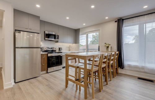 Newtonbrook House | Spacious 3-Bedroom Home + Free Parking