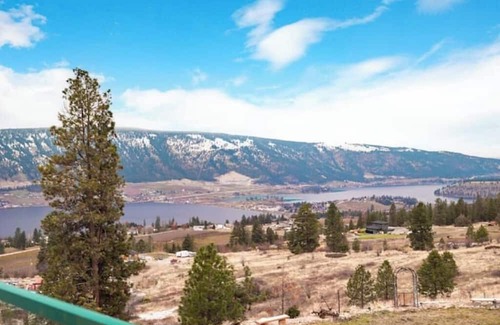 Central Okanagan House | Oasis in Oyama