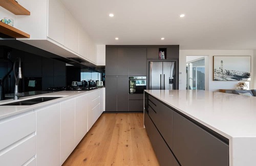 Rosebud House | Horizons on Hove with Heated Spa
