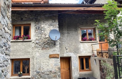 Peisey-Nancroix Apartment | Chalet Bronziers - authentic alpine experience (10p, sauna)