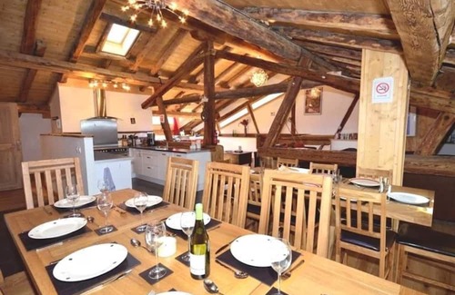 Peisey-Nancroix Apartment | Chalet Bronziers - authentic alpine experience (10p, sauna)