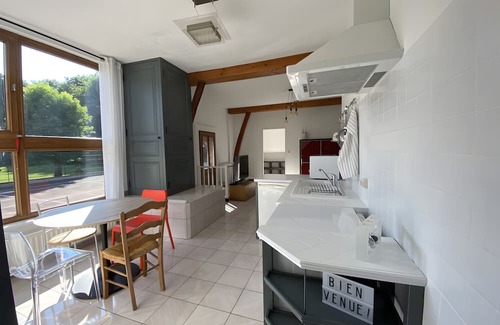 Domart-en-Ponthieu House | Holiday Home 'Domaine De L'olympe' with Wi-Fi