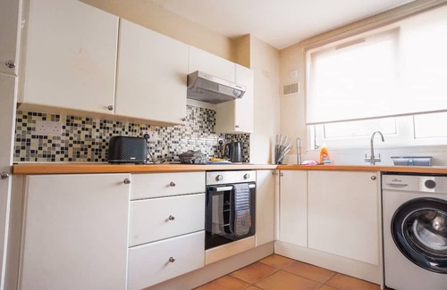 Clydebank Apartment | Modern Apartment in West Dunbartonshire