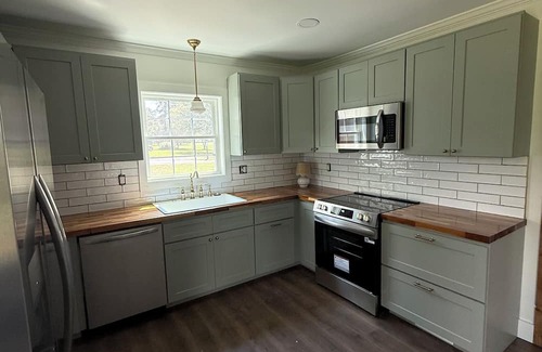 Arlington Cottage | Charming newly-renovated 3-bedroom cottage in the Heart of the Yadkin Valley!