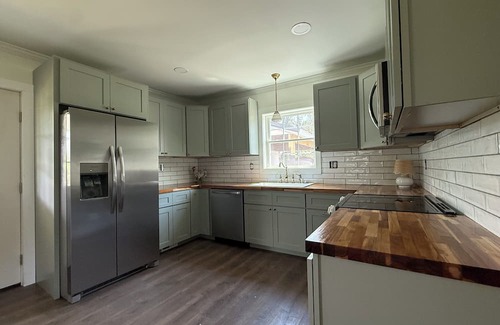 Arlington Cottage | Charming newly-renovated 3-bedroom cottage in the Heart of the Yadkin Valley!