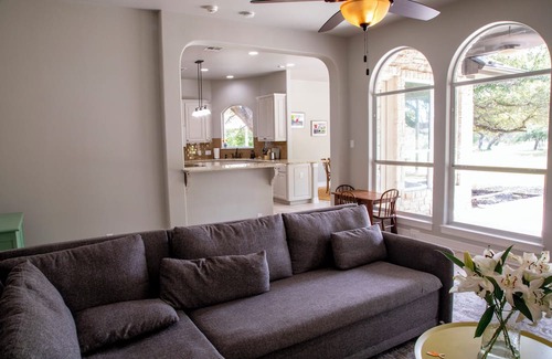 Austin House | Spacious 7-bedroom house at the junction of Austin, Driftwood & Dripping Springs