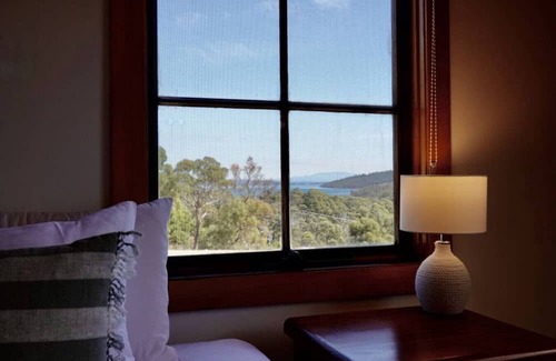 Eaglehawk Neck Cottage | Exclusive Cottage: Views, Gardens, & Fireplaces
