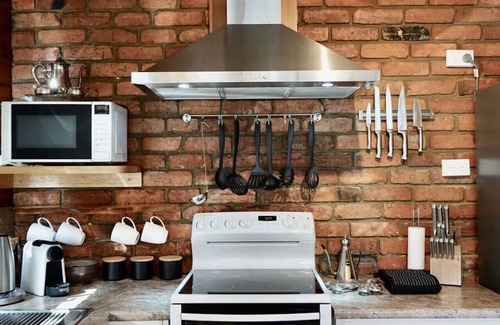 Eaglehawk Neck Cottage | Exclusive Cottage: Views, Gardens, & Fireplaces