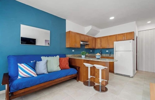 Eleanor Roosevelt Apartment | Steps to the Sand | On-site Parking | by Otium
