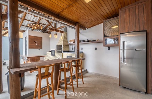 Santa Lidia Apartment | Comfortable and Sophisticated Accommodations Just Minutes From the Beach - VIL