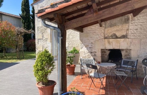 Archiac House | GITE DES VIGNES