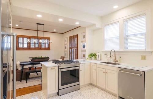 Maquoketa House | Riggs House Restored 1908 Home