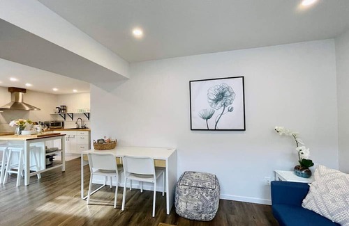 South Lethbridge House | Clean and Bright 2 Bedroom Lower Suite!