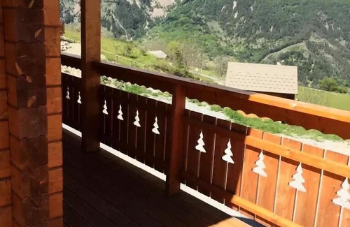 Reallon Ski Chalet | Chalets of the Needles - Superb 8 bed chalet in Réallon