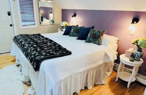 Fairbanks Other | Relax on this sweet little farm & enjoy Northern Lights from the deck!