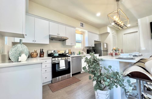 Alhambra House | Jie’s choice- City Lights Townhouse 15mins to DT