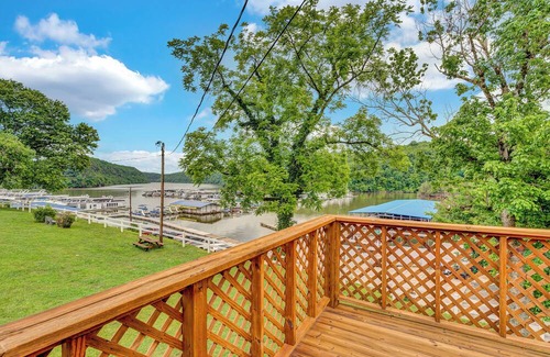 Smithville Cabin | Lake Front Lodge With a Pool and Bar & Grill