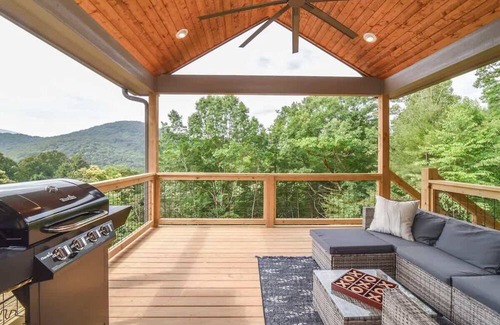 Fairview House | Asheville Mountain Retreat with Incredible Views!