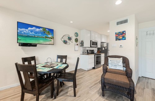 Port Aransas Condo | Roomy 1 BDRM Large Pool w/a Private Courtyard and a 5 Min Walk to the Beach
