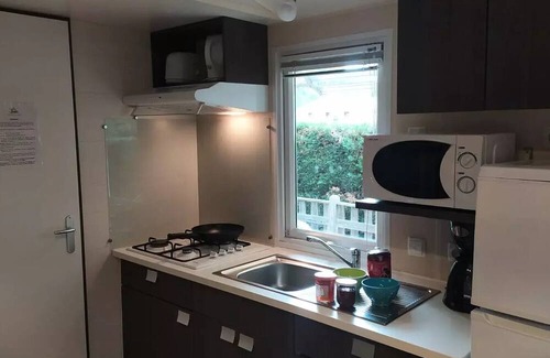 Saint Maime House | Camping Flower La Rivière * - Family Confort mobile home 32m² (3 bedrooms) + Covered terrace + Air conditioning 8 people