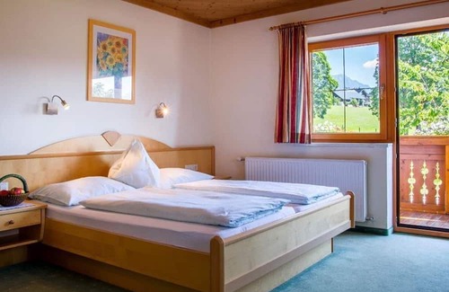 Schladming Other | Dreibettzimmer mit ÜF, Kurzaufenthalt - Pension Brandstätterhof