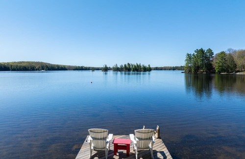 Seguin Cottage | A Serene Lake Escape
