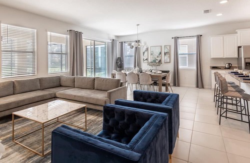 Loughman House | Relaxing 6 Bed Pool Home Great Location-5268OA
