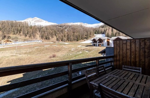 Les Orres Apartment | Residence Les Terrasses Du Soleil D'or - 2 Rooms for 5 People