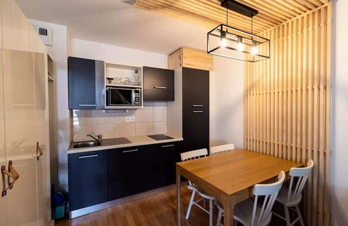 Les Orres Apartment | Residence Les Terrasses Du Soleil D'or - 2 Rooms for 5 People