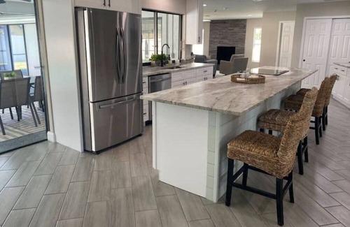 Caloosahatchee Villa | Recently remodeled and in a great location close to downtown and area beaches!