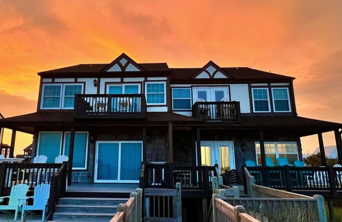 Emerald Isle House | Beautiful Oceanfront Beach Townhouse