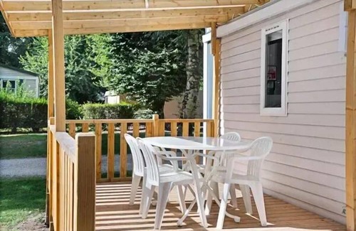 Saint-Yvi House | Campsite Le Bois de Pleuven* - Classic XL 4-room mobile home for 6 people