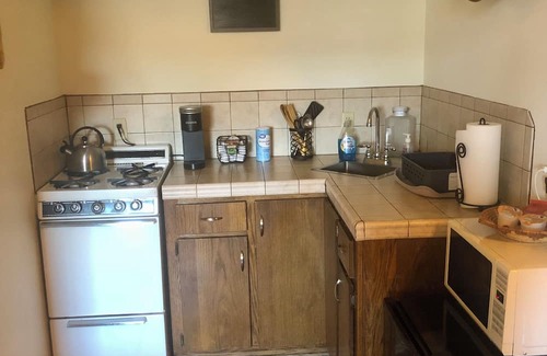 Yuma Townsite House | Pet-Friendly, Charming bungalow with WiFi and AC in sunny Yuma