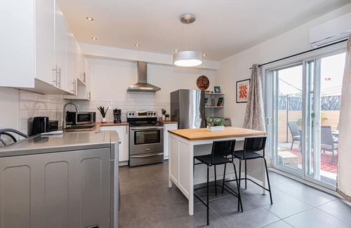 Maisonneuve Apartment | 🌟 Modern vibrant with Parking – 2BR and confort