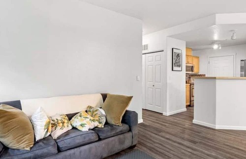 Neighbors Southwest Condo | Peaceful condo in Beaverton