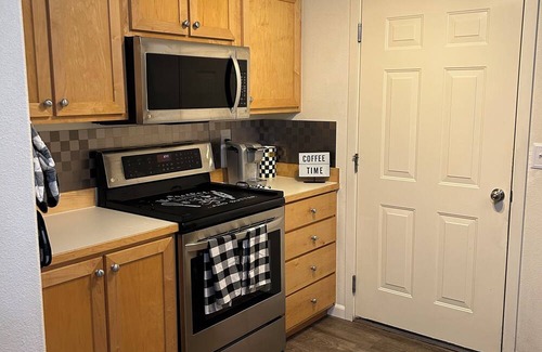 Neighbors Southwest Condo | Peaceful condo in Beaverton