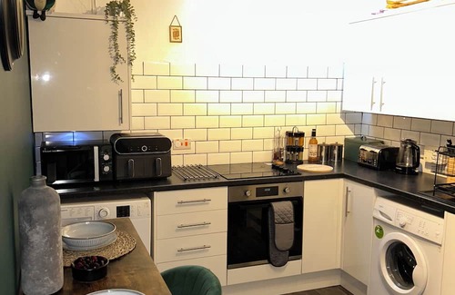 Merchiston Apartment | Charming 2-Bedroom Maisonette