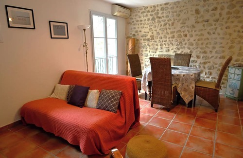 Tulette House | Guest House 'Chambre D'hôte 2 - Romarin' with Mountain View, Wi-Fi and Air Conditioning