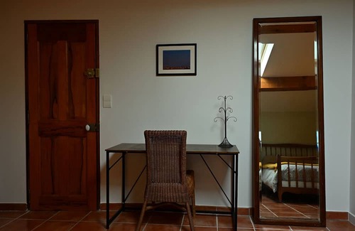 Tulette House | Guest House 'Chambre D'hôte 2 - Romarin' with Mountain View, Wi-Fi and Air Conditioning