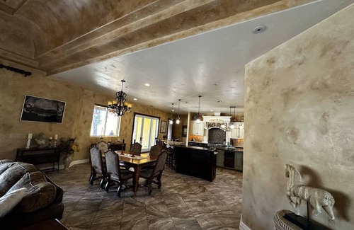 Lakeport House | Spacious 6-bedroom Tuscan style on 18 acres in Lakeport with WiFi, Pool, Gated
