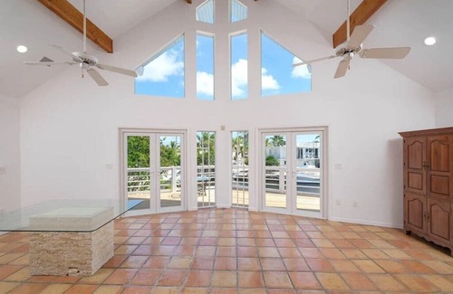 Key Largo House | Large Ocean Front, Loft House with 3 beds, 2 baths in Key Largo with Boat Dock